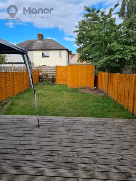 Chittys Lane, Dagenham, RM8 3RT
