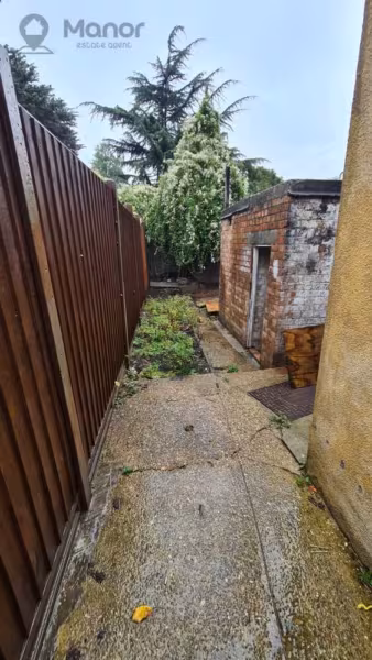 Dore Avenue, Manor Park, E12 6JT