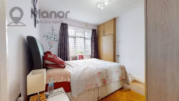 Lamberhurst Road, Dagenham, RM8 1PS