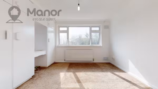 Lansbury Avenue, Romford, RM6 6SD