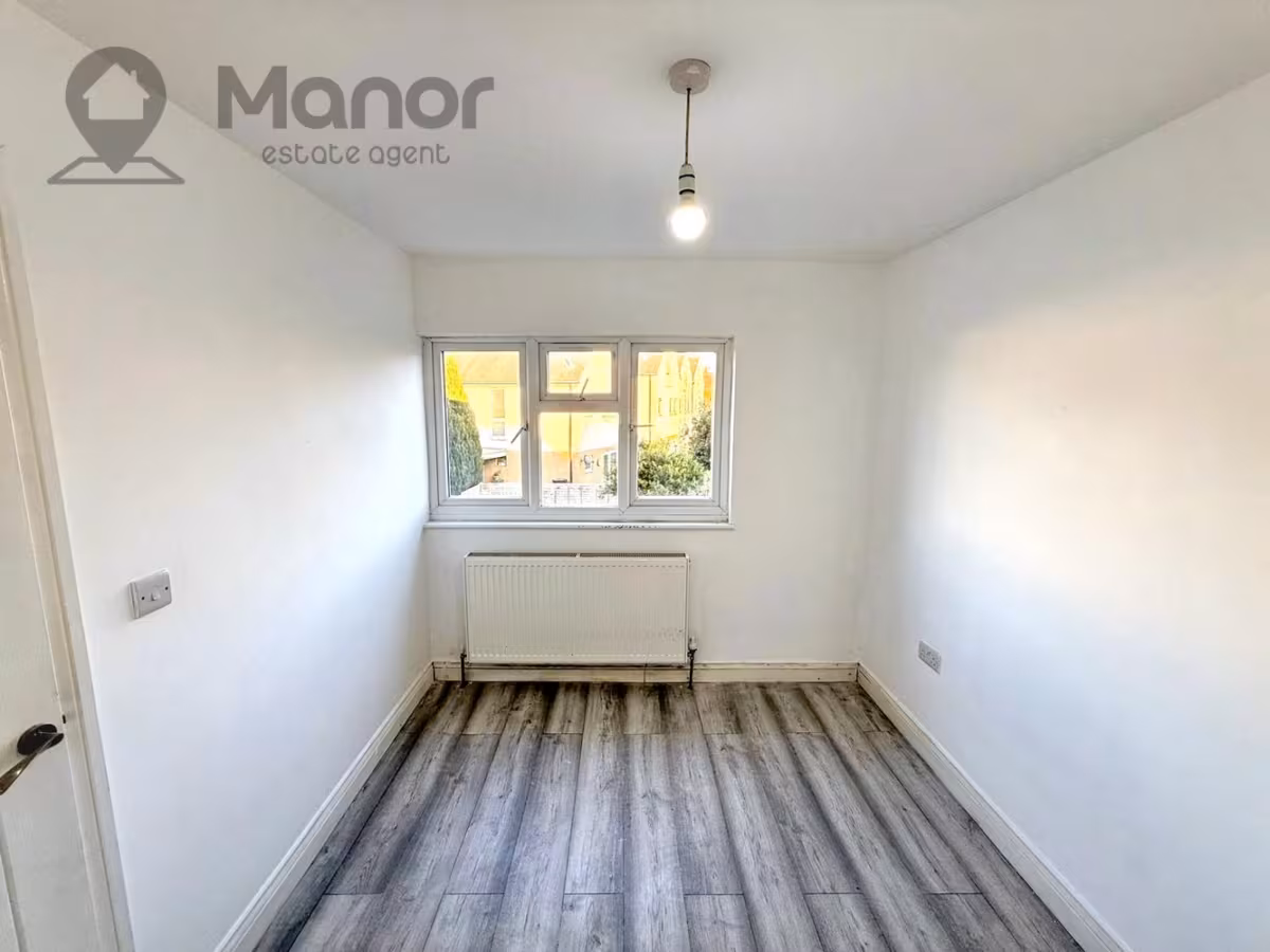 Glenmore Way, Barking, IG11 0LY