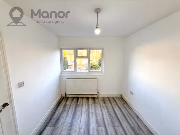 Glenmore Way, Barking, IG11 0LY