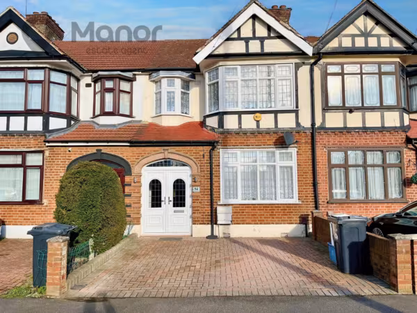 Eccleston Crescent, Chadwell Heath, RM6 4RA