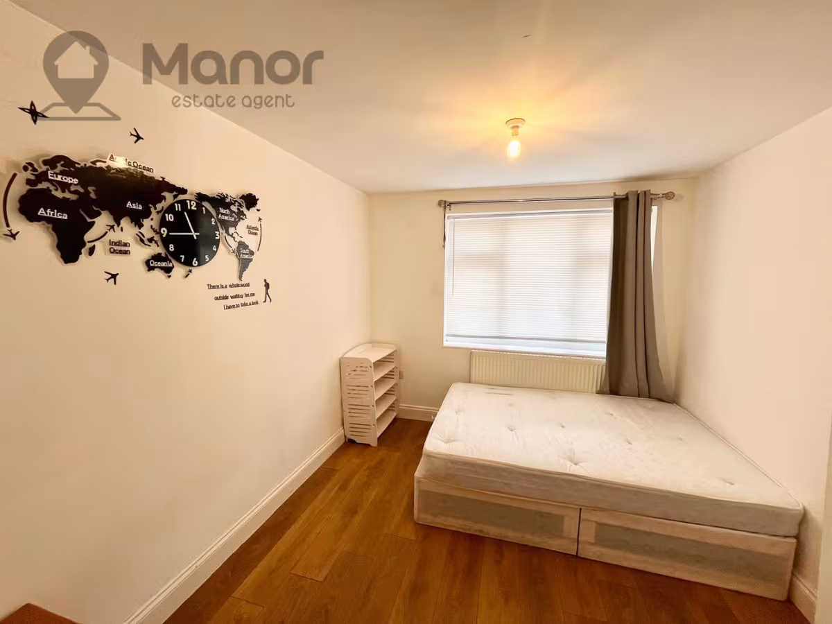 Whalebone Lane South, Dagenham, RM8 1AJ