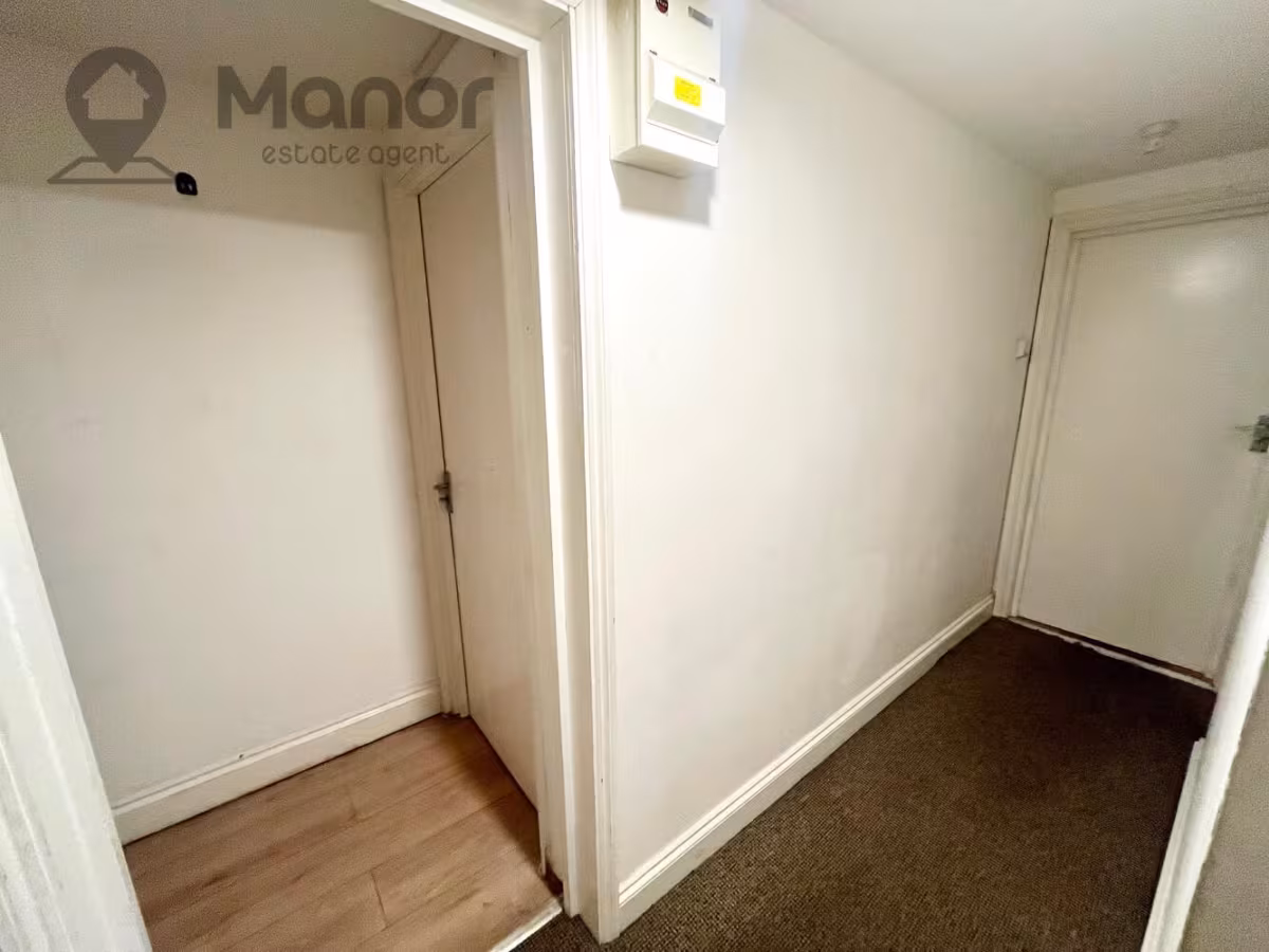 Whalebone Lane South, Dagenham, RM8 1AJ