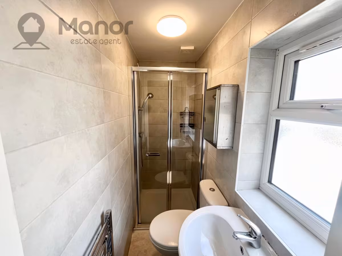 Whalebone Lane South, Dagenham, RM8 1AJ