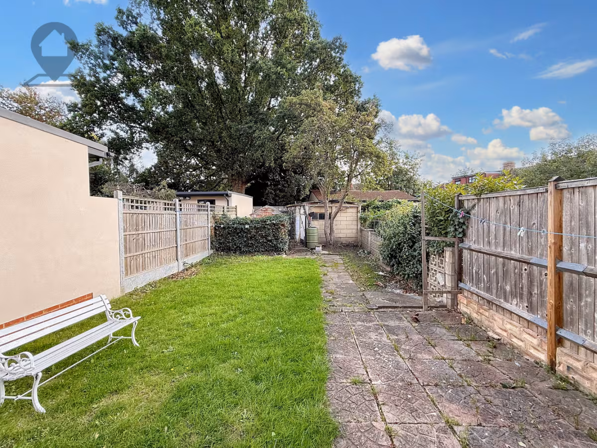 Preston Gardens, Ilford, IG1 3QG