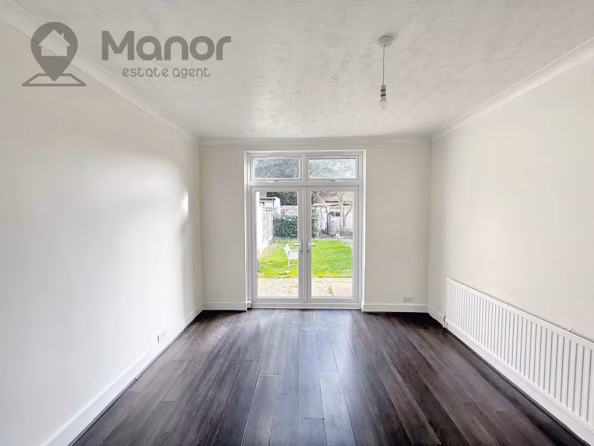 Preston Gardens, Ilford, IG1 3QG