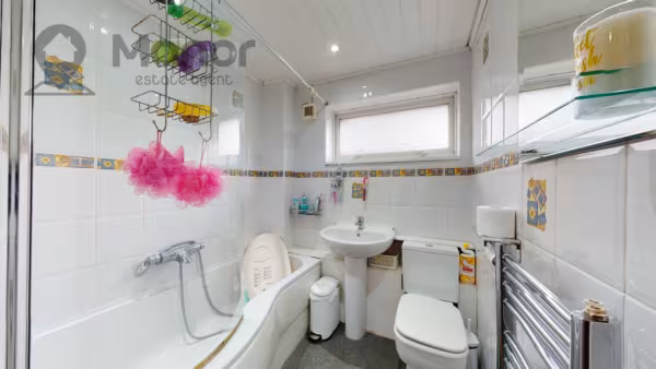 Hollington Road, East Ham, E6 3QN