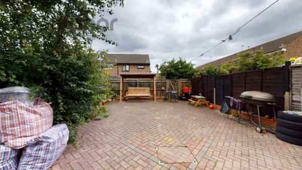 Hollington Road, East Ham, E6 3QN