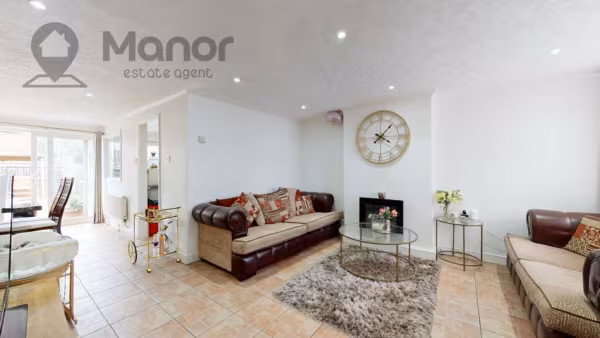Hollington Road, East Ham, E6 3QN