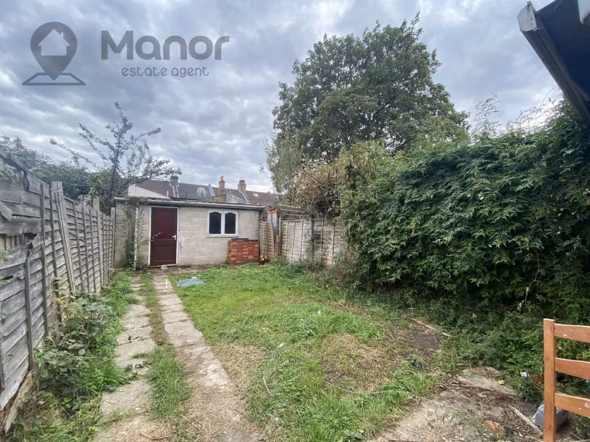 Goldsmith Avenue, LONDON, E12 6QB