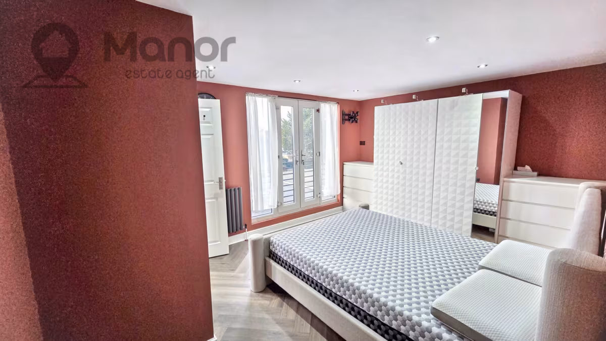 Geoffrey Avenue, Harold Wood, RM3 0YH