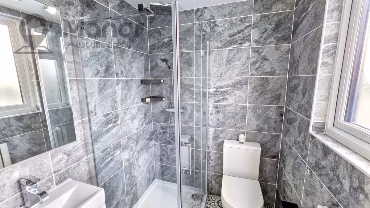 Geoffrey Avenue, Harold Wood, RM3 0YH