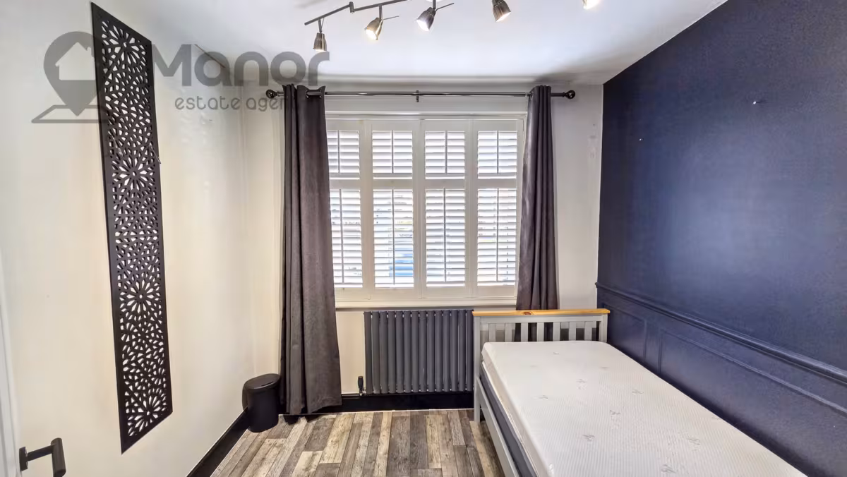 Geoffrey Avenue, Harold Wood, RM3 0YH