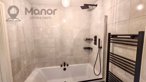 Geoffrey Avenue, Harold Wood, RM3 0YH