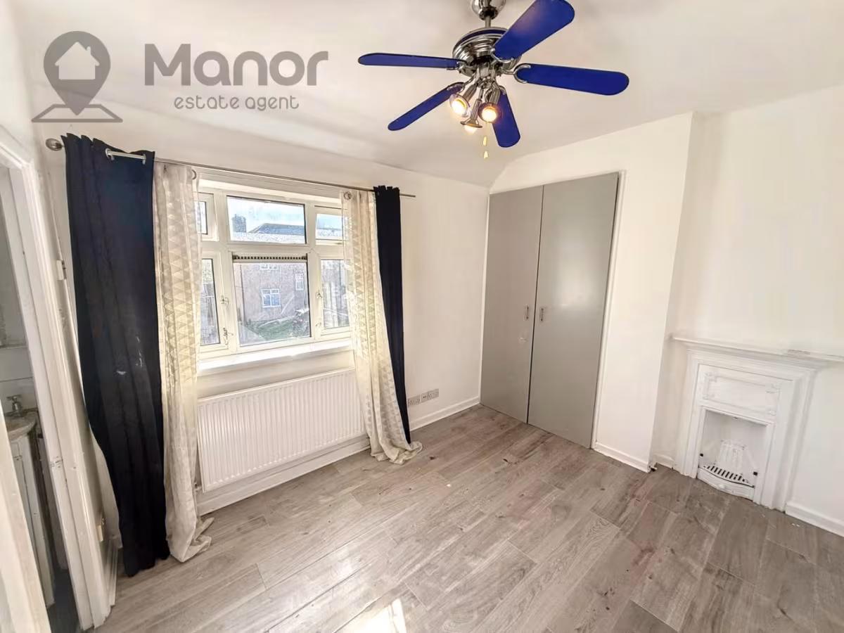 Stevens Road, Dagenham, RM8 2QA