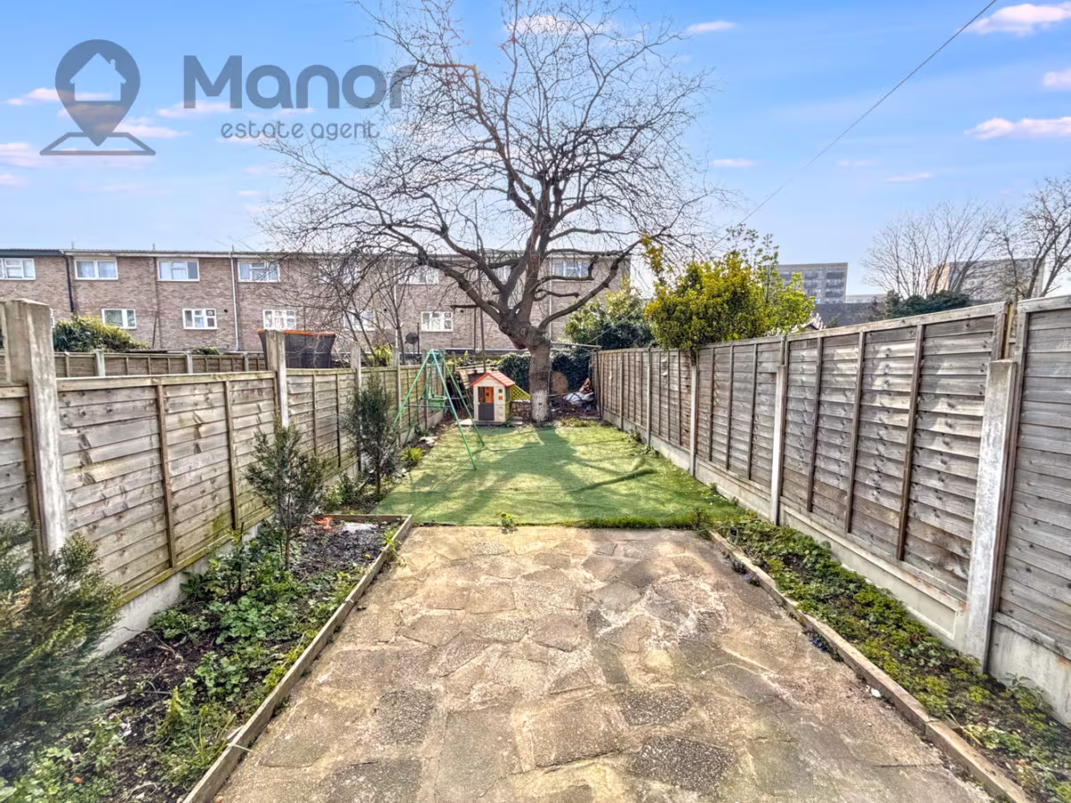 Cranborne Road, Barking, IG11 7XD