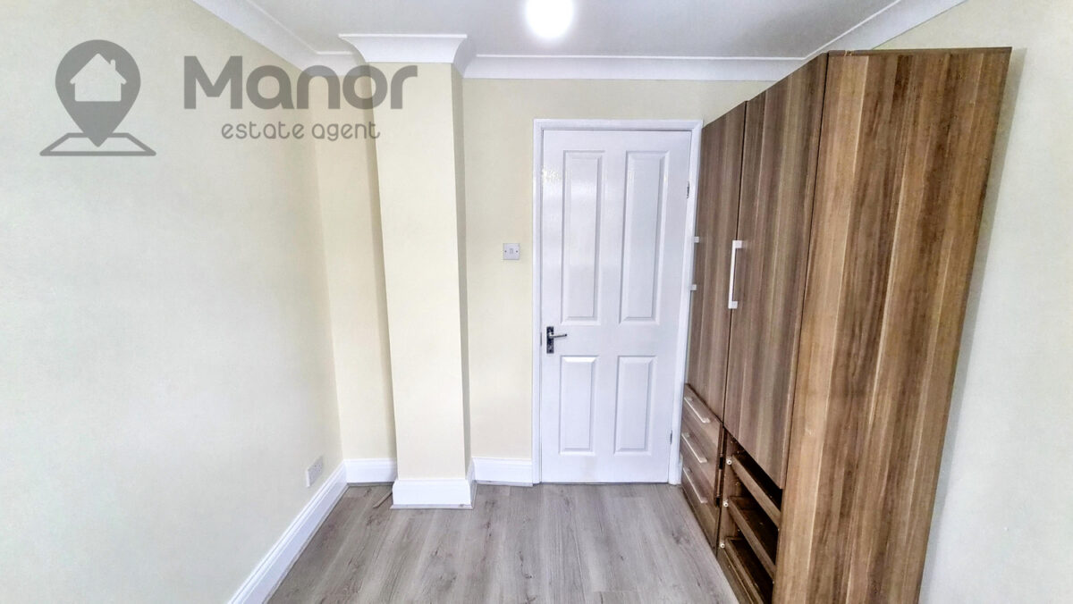 Mortlake Road, Ilford, IG1 2TE
